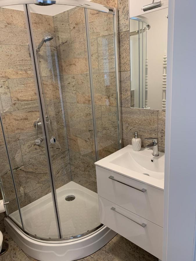 Apartament Walczaka 11 Miejsce Parkingowe ゴジュフ・ヴィエルコポルスキ エクステリア 写真